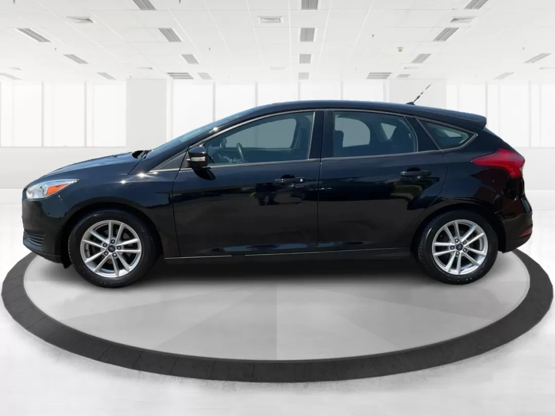 2017 Ford Focus SE (1FADP3K27HL) with an 2L I-4 gasoline direct injection engine, located at 1951 S Dayton Lakeview Rd., New Carlisle, OH, 45344, (937) 908-9800, 39.890999, -84.050255 - **Drive Your Adventure with the 2017 Ford Focus SE Hatchback!** <br /> <br /> Are you in search of a versatile vehicle that can seamlessly transition from daily commutes to weekend adventures? Look no further than this stunning 2017 Ford Focus SE Hatchback available at Advantage Car and Credit in Fa - Photo#5
