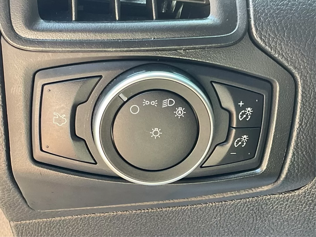 2017 Ford Focus SE (1FADP3K27HL) with an 2L I-4 gasoline direct injection engine, located at 1951 S Dayton Lakeview Rd., New Carlisle, OH, 45344, (937) 908-9800, 39.890999, -84.050255 - **Drive Your Adventure with the 2017 Ford Focus SE Hatchback!** <br /> <br /> Are you in search of a versatile vehicle that can seamlessly transition from daily commutes to weekend adventures? Look no further than this stunning 2017 Ford Focus SE Hatchback available at Advantage Car and Credit in Fa - Photo#17