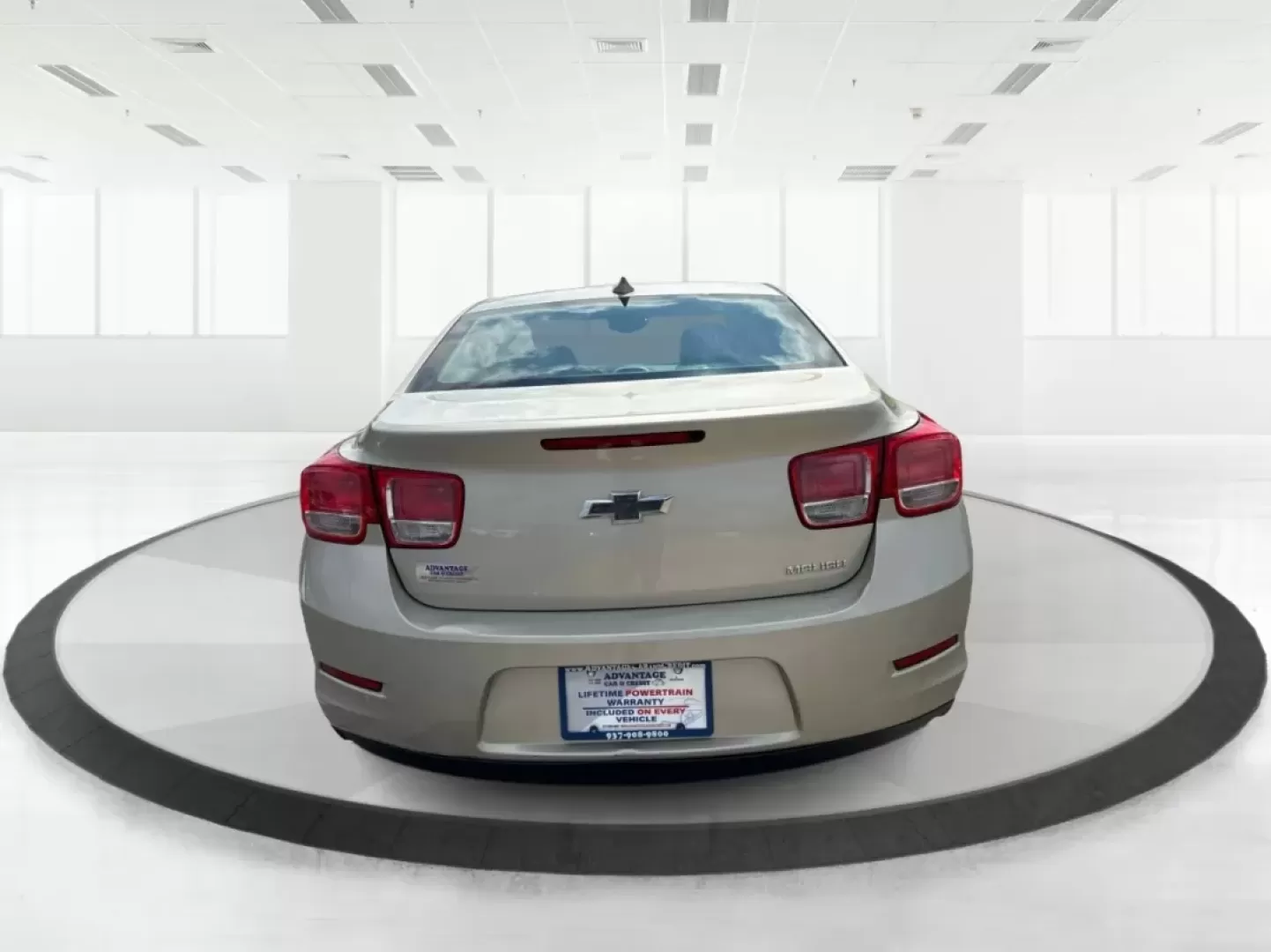 2015 Chevrolet Malibu 1LT (1G11C5SL5FF) with an ECOTEC 2.5L I-4 gasoline direct injection engine, located at 880 E. National Road, Vandalia, OH, 45377, (937) 908-9800, 39.891918, -84.183594 - Are you in the market for a reliable sedan that's perfect for daily commutes and weekend getaways alike? Look no further than this stunning 2015 Chevrolet Malibu 1LT, available now at Advantage Car and Credit in Fairborn, OH. This vehicle is not just a car; it's a lifestyle upgrade designed for budg - Photo#3