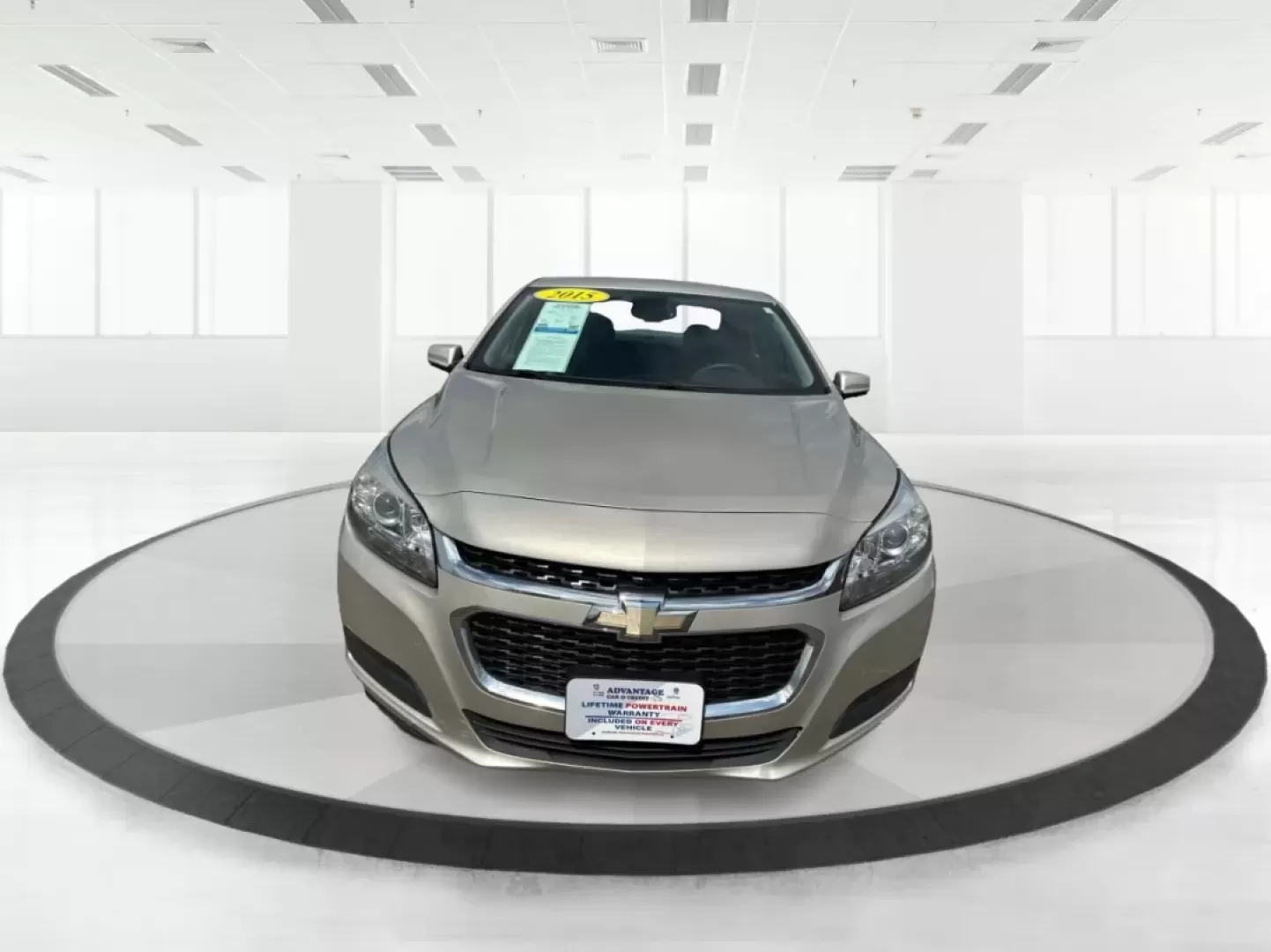 2015 Chevrolet Malibu 1LT (1G11C5SL5FF) with an ECOTEC 2.5L I-4 gasoline direct injection engine, located at 880 E. National Road, Vandalia, OH, 45377, (937) 908-9800, 39.891918, -84.183594 - Are you in the market for a reliable sedan that's perfect for daily commutes and weekend getaways alike? Look no further than this stunning 2015 Chevrolet Malibu 1LT, available now at Advantage Car and Credit in Fairborn, OH. This vehicle is not just a car; it's a lifestyle upgrade designed for budg - Photo#7