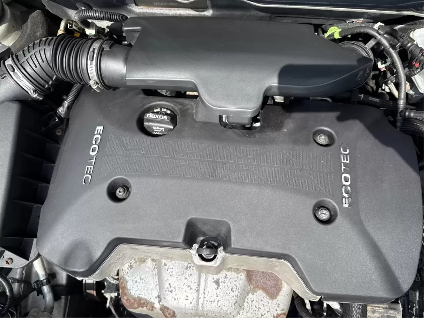 2015 Chevrolet Malibu 1LT (1G11C5SL5FF) with an ECOTEC 2.5L I-4 gasoline direct injection engine, located at 880 E. National Road, Vandalia, OH, 45377, (937) 908-9800, 39.891918, -84.183594 - Are you in the market for a reliable sedan that's perfect for daily commutes and weekend getaways alike? Look no further than this stunning 2015 Chevrolet Malibu 1LT, available now at Advantage Car and Credit in Fairborn, OH. This vehicle is not just a car; it's a lifestyle upgrade designed for budg - Photo#11