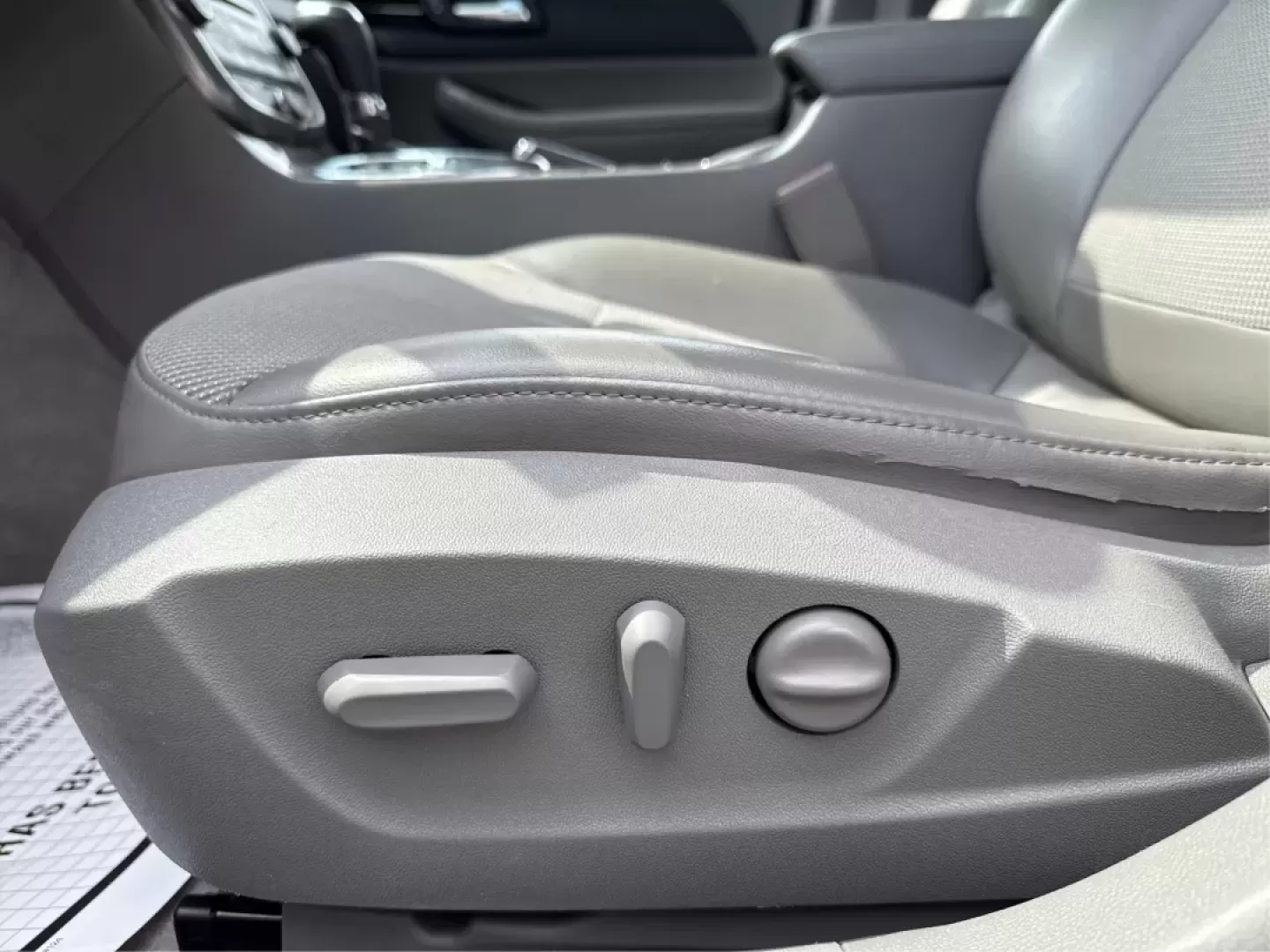 2015 Chevrolet Malibu 1LT (1G11C5SL5FF) with an ECOTEC 2.5L I-4 gasoline direct injection engine, located at 880 E. National Road, Vandalia, OH, 45377, (937) 908-9800, 39.891918, -84.183594 - Are you in the market for a reliable sedan that's perfect for daily commutes and weekend getaways alike? Look no further than this stunning 2015 Chevrolet Malibu 1LT, available now at Advantage Car and Credit in Fairborn, OH. This vehicle is not just a car; it's a lifestyle upgrade designed for budg - Photo#18