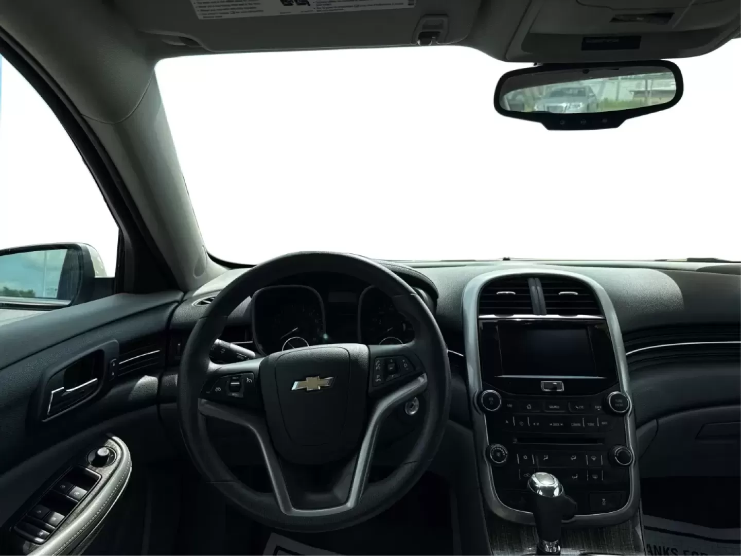 2015 Chevrolet Malibu 1LT (1G11C5SL5FF) with an ECOTEC 2.5L I-4 gasoline direct injection engine, located at 880 E. National Road, Vandalia, OH, 45377, (937) 908-9800, 39.891918, -84.183594 - Are you in the market for a reliable sedan that's perfect for daily commutes and weekend getaways alike? Look no further than this stunning 2015 Chevrolet Malibu 1LT, available now at Advantage Car and Credit in Fairborn, OH. This vehicle is not just a car; it's a lifestyle upgrade designed for budg - Photo#21