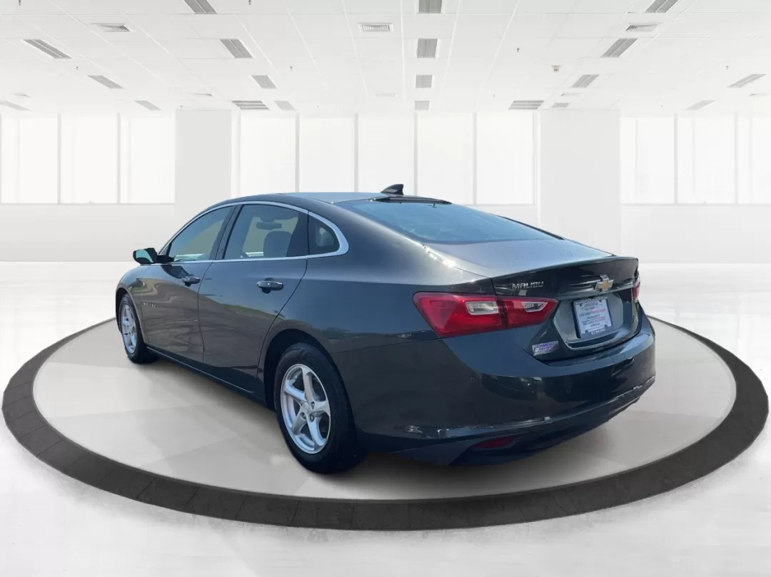 2018 Chevrolet Malibu 1LS (1G1ZB5ST3JF) with an ECOTEC 1.5L I-4 gasoline direct injection engine, located at 1230 East Main St, Xenia, OH, 45385, (937) 908-9800, 39.688026, -83.910172 - Are you ready to elevate your daily commute or family outings with a reliable and stylish sedan? Look no further than the 2018 Chevrolet Malibu 1LS, available right here at Advantage Car and Credit in Fairborn, OH. This modern sedan is perfect for growing families and ideal for budget-conscious buye - Photo#4