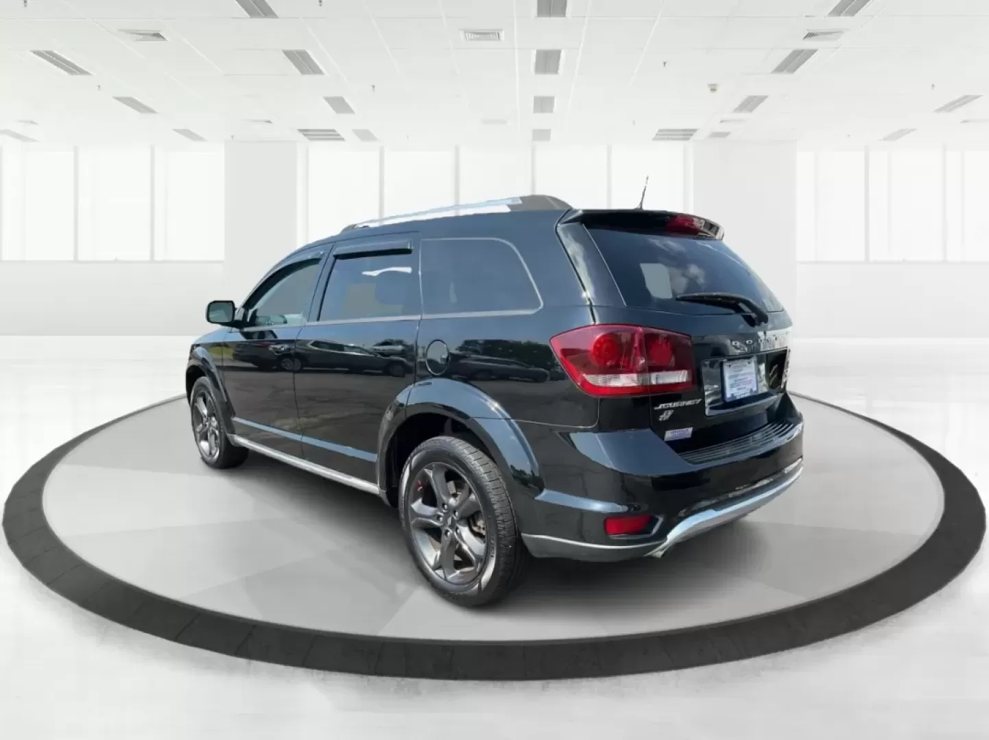 2018 Dodge Journey Crossroad AWD (3C4PDDGG7JT) with an Pentastar 3.6L V-6 DOHC engine, located at 1951 S Dayton Lakeview Rd., New Carlisle, OH, 45344, (937) 908-9800, 39.890999, -84.050255 - **Discover Adventure in the 2018 Dodge Journey Crossroad AWD at Advantage Car and Credit!**<br /> <br /> Are you ready to elevate your lifestyle with a versatile SUV that can handle your family's adventures and daily commutes? Look no further than the stunning 2018 Dodge Journey Crossroad AWD, avail - Photo#4