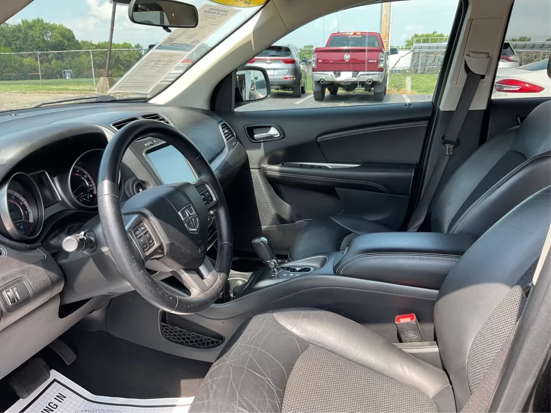 2018 Dodge Journey Crossroad AWD (3C4PDDGG7JT) with an Pentastar 3.6L V-6 DOHC engine, located at 1951 S Dayton Lakeview Rd., New Carlisle, OH, 45344, (937) 908-9800, 39.890999, -84.050255 - **Discover Adventure in the 2018 Dodge Journey Crossroad AWD at Advantage Car and Credit!**<br /> <br /> Are you ready to elevate your lifestyle with a versatile SUV that can handle your family's adventures and daily commutes? Look no further than the stunning 2018 Dodge Journey Crossroad AWD, avail - Photo#9