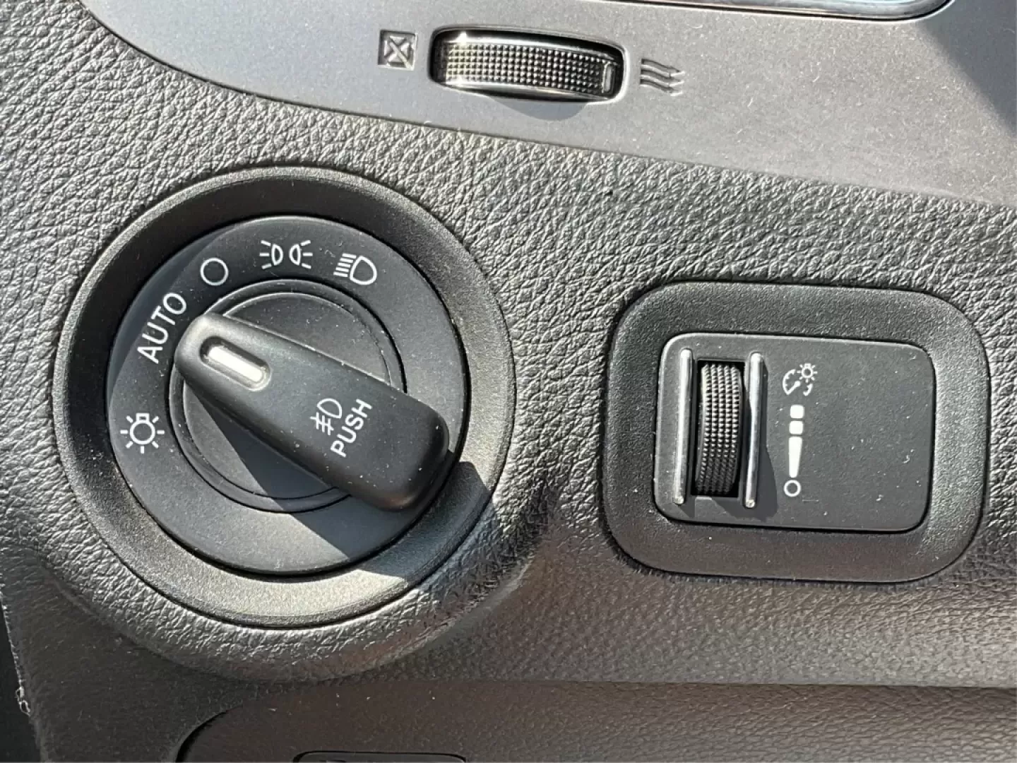 2018 Dodge Journey Crossroad AWD (3C4PDDGG7JT) with an Pentastar 3.6L V-6 DOHC engine, located at 1951 S Dayton Lakeview Rd., New Carlisle, OH, 45344, (937) 908-9800, 39.890999, -84.050255 - **Discover Adventure in the 2018 Dodge Journey Crossroad AWD at Advantage Car and Credit!**<br /> <br /> Are you ready to elevate your lifestyle with a versatile SUV that can handle your family's adventures and daily commutes? Look no further than the stunning 2018 Dodge Journey Crossroad AWD, avail - Photo#17