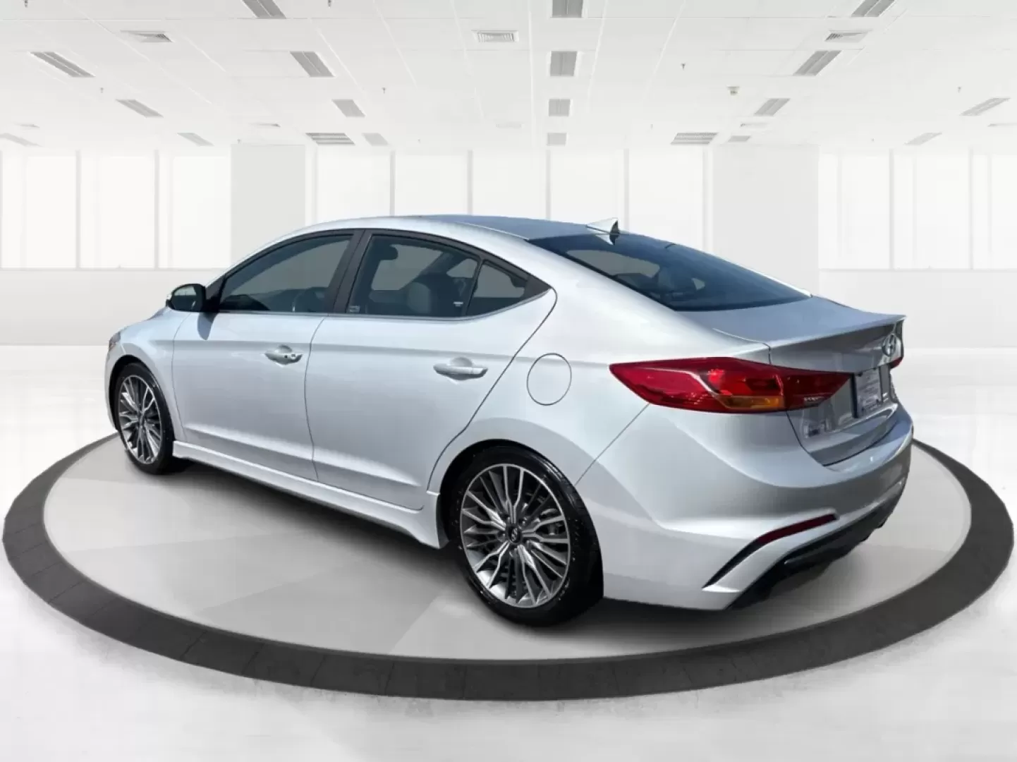 2018 Hyundai Elantra Sport (KMHD04LB6JU) with an 1.6L I-4 gasoline direct injection engine, located at 1099 N County Rd 25A, Troy, OH, 45373, (937) 908-9800, 40.057079, -84.212883 - Photo#4