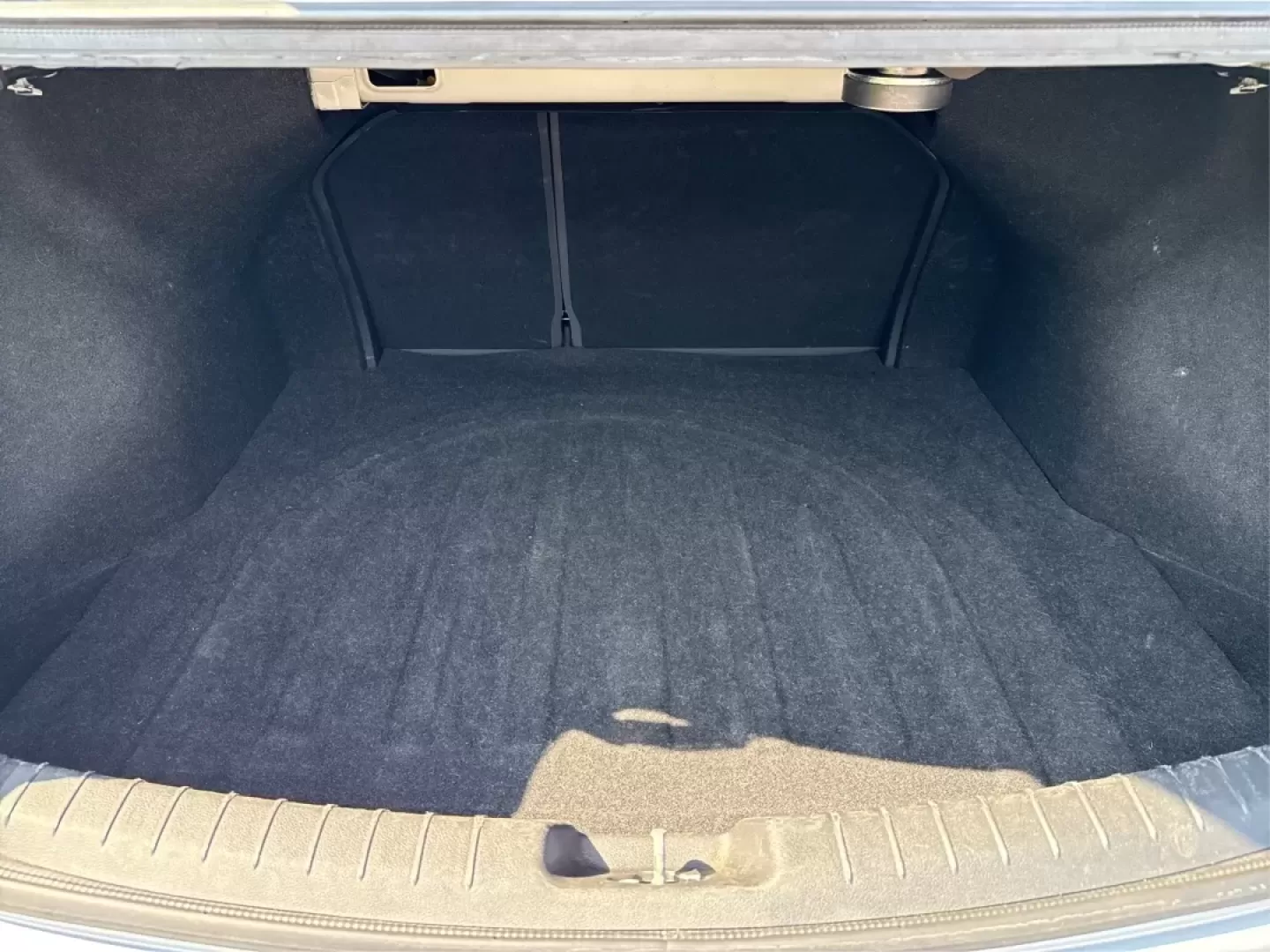 2018 Hyundai Elantra Sport (KMHD04LB6JU) with an 1.6L I-4 gasoline direct injection engine, located at 1099 N County Rd 25A, Troy, OH, 45373, (937) 908-9800, 40.057079, -84.212883 - Photo#12