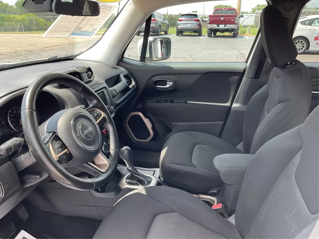 2015 Jeep Renegade Latitude (ZACCJBBTXFP) with an Other engine, located at 8750 N County Rd 25A, Piqua, OH, 45356, (937) 908-9800, 40.164391, -84.232513 - **Adventure Awaits with the 2015 Jeep Renegade Latitude Perfect for Your Next Journey!**<br /> <br /> Are you ready to embrace the open road? Whether you're planning a weekend getaway to Hocking Hills, dropping the kids off at school, or simply commuting through Fairborn, OH, the 2015 Jeep Renegade - Photo#9