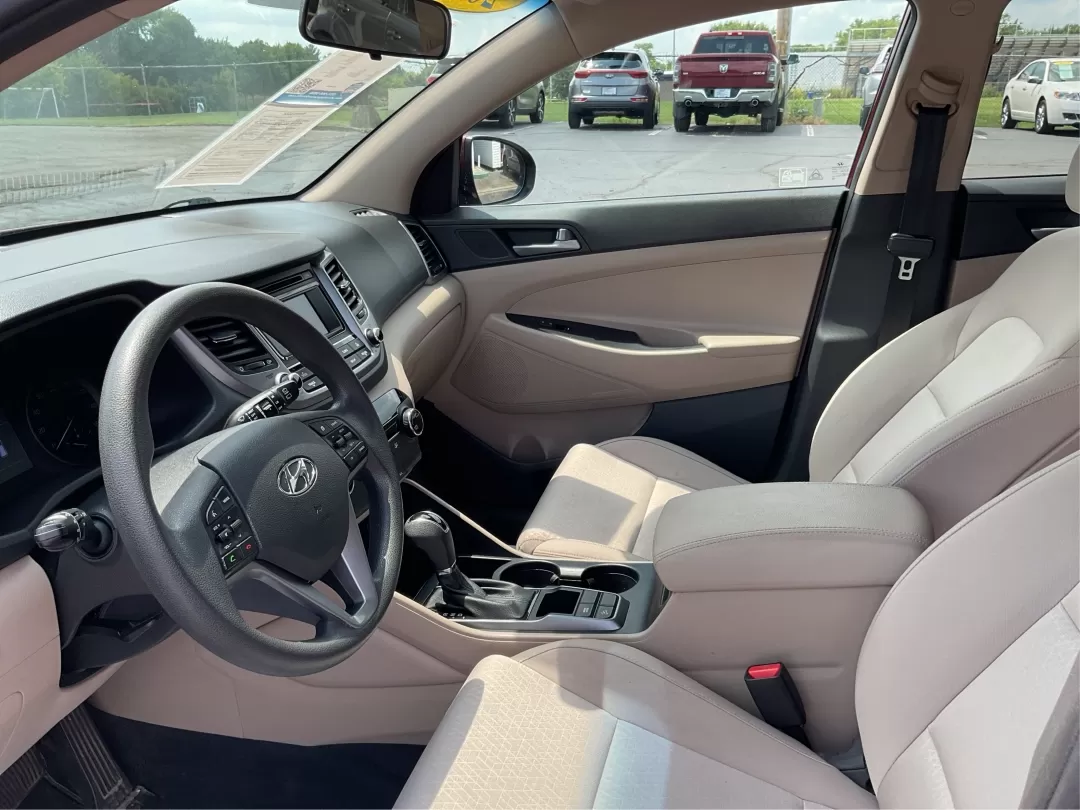 2017 Hyundai Tucson Eco (KM8J33A24HU) with an 1.6L I-4 gasoline direct injection engine, located at 401 Woodman Dr, Riverside, OH, 45431, (937) 908-9800, 39.760899, -84.123421 - Photo#9