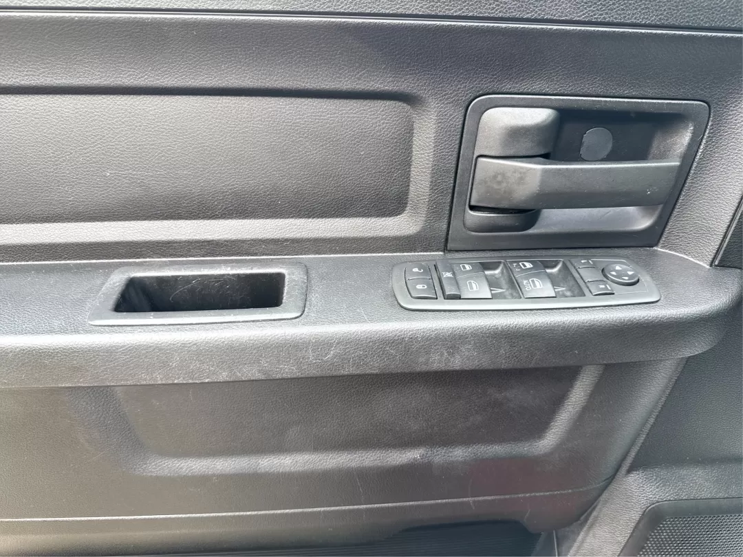 2013 Ram 1500 Express (1C6RR7KT8DS) with an HEMI 5.7L V-8 variable valve control engine, located at 8750 N County Rd 25A, Piqua, OH, 45356, (937) 908-9800, 40.164391, -84.232513 - **Adventure Awaits: Discover the 2013 Ram 1500 at Advantage Car and Credit!**<br /> <br /> If you're looking for a versatile and powerful truck that can seamlessly transition from weekday commutes to weekend adventures, look no further than this stunning 2013 Ram 1500 Express. With its bold Copperhe - Photo#19
