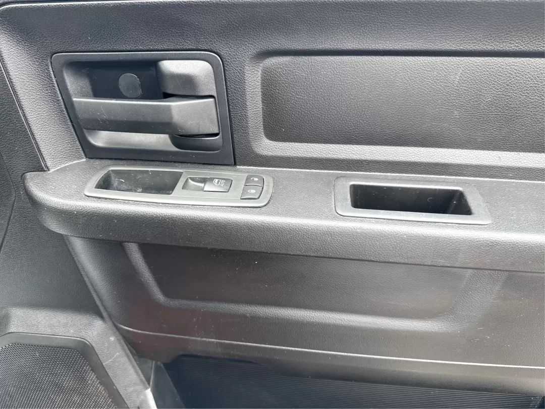 2013 Ram 1500 Express (1C6RR7KT8DS) with an HEMI 5.7L V-8 variable valve control engine, located at 8750 N County Rd 25A, Piqua, OH, 45356, (937) 908-9800, 40.164391, -84.232513 - **Adventure Awaits: Discover the 2013 Ram 1500 at Advantage Car and Credit!**<br /> <br /> If you're looking for a versatile and powerful truck that can seamlessly transition from weekday commutes to weekend adventures, look no further than this stunning 2013 Ram 1500 Express. With its bold Copperhe - Photo#20