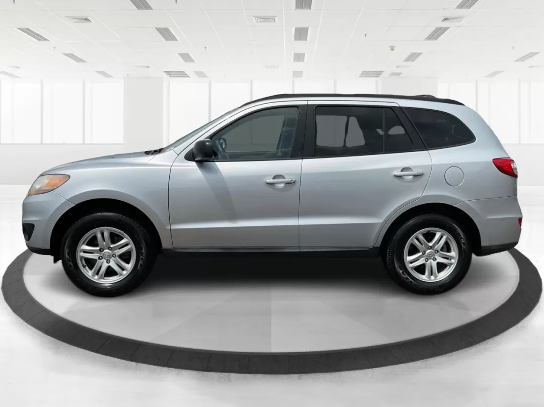 2010 Hyundai Santa Fe GLS (5NMSG3AB3AH) with an 2.4L I-4 DOHC engine, located at 1099 N County Rd 25A , Troy, OH, 45373, (937) 908-9800, 40.057079, -84.212883 - Photo#5