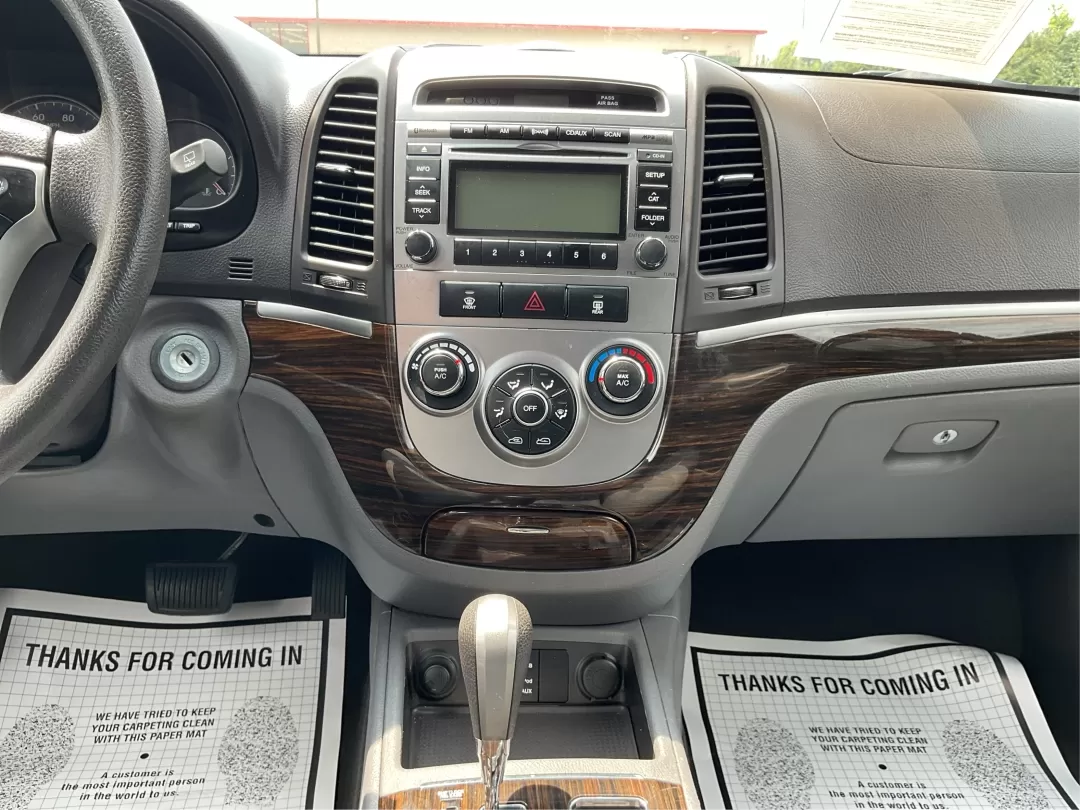 2010 Hyundai Santa Fe GLS (5NMSG3AB3AH) with an 2.4L I-4 DOHC engine, located at 1099 N County Rd 25A , Troy, OH, 45373, (937) 908-9800, 40.057079, -84.212883 - Photo#13