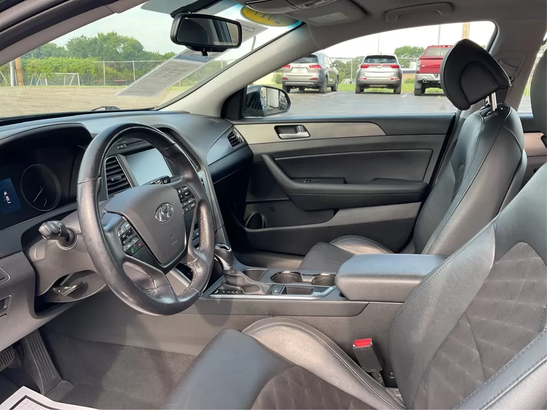 2017 Hyundai Sonata Sport (5NPE34AF9HH) with an 2.4L I-4 gasoline direct injection engine, located at 1230 East Main St, Xenia, OH, 45385, (937) 908-9800, 39.688026, -83.910172 - **Drive Your Dreams with the 2017 Hyundai Sonata Sport at Advantage Car and Credit!**<br /> <br /> Are you searching for the perfect vehicle that seamlessly blends style, comfort, and reliability? Look no further! The 2017 Hyundai Sonata Sport is not just a sedan; it's a lifestyle upgrade. Whether y - Photo#9