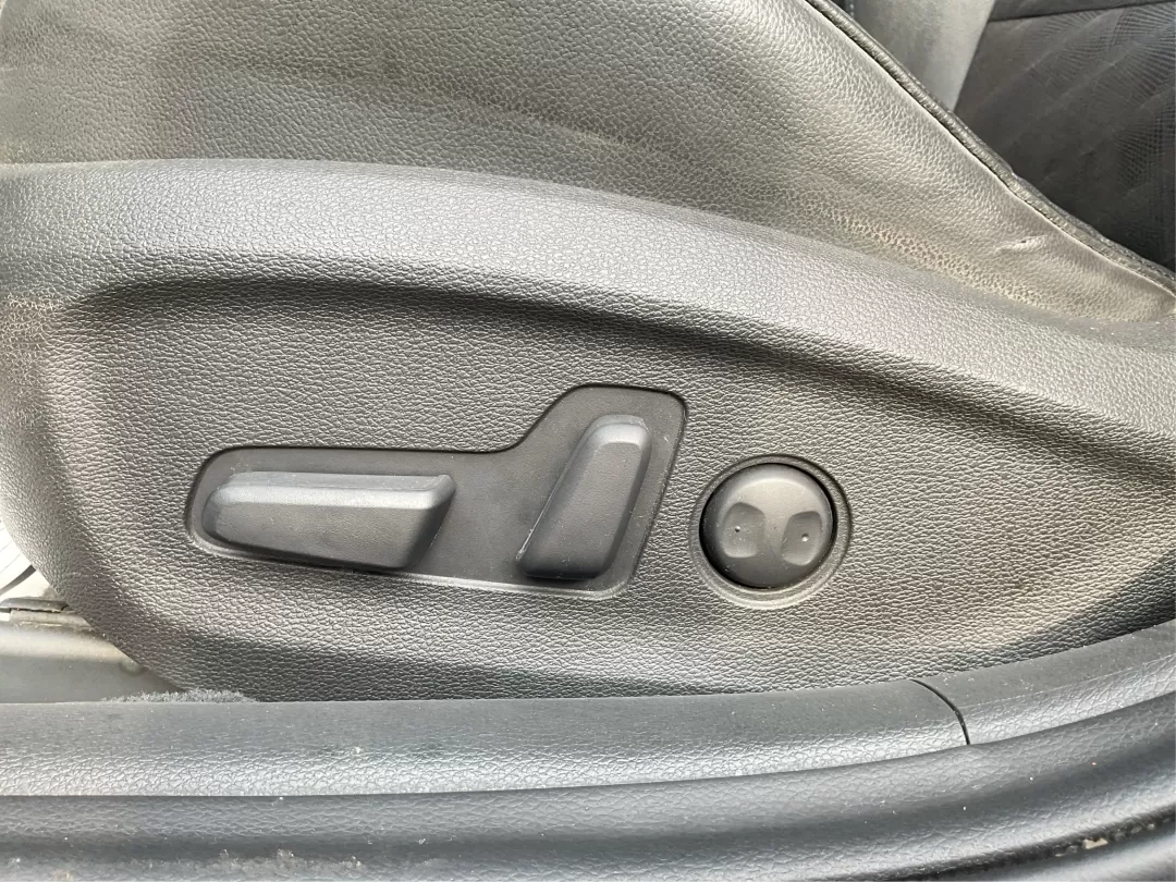 2017 Hyundai Sonata Sport (5NPE34AF9HH) with an 2.4L I-4 gasoline direct injection engine, located at 1230 East Main St, Xenia, OH, 45385, (937) 908-9800, 39.688026, -83.910172 - **Drive Your Dreams with the 2017 Hyundai Sonata Sport at Advantage Car and Credit!**<br /> <br /> Are you searching for the perfect vehicle that seamlessly blends style, comfort, and reliability? Look no further! The 2017 Hyundai Sonata Sport is not just a sedan; it's a lifestyle upgrade. Whether y - Photo#17