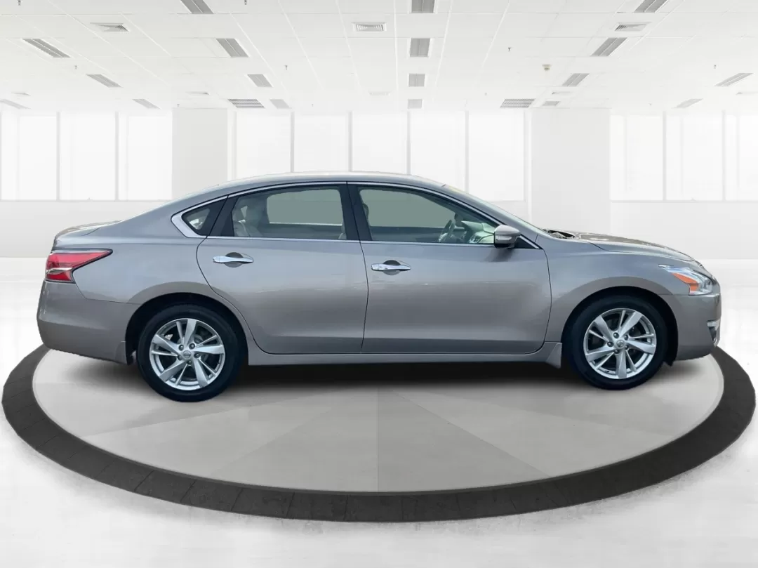 2014 Nissan Altima 2.5 SL (1N4AL3AP7EC) with an 2.5L I-4 DOHC engine, located at 4508 South Dixie Dr, Moraine, OH, 45439, (937) 908-9800, 39.689976, -84.218452 - Experience the perfect blend of comfort and reliability with the 2014 Nissan Altima 2.5 SL, available at Advantage Car and Credit in Fairborn, OH. This sedan is not just a means of transportation; it's a lifestyle choice for those who value efficiency and style, making it ideal for long commutes or - Photo#1