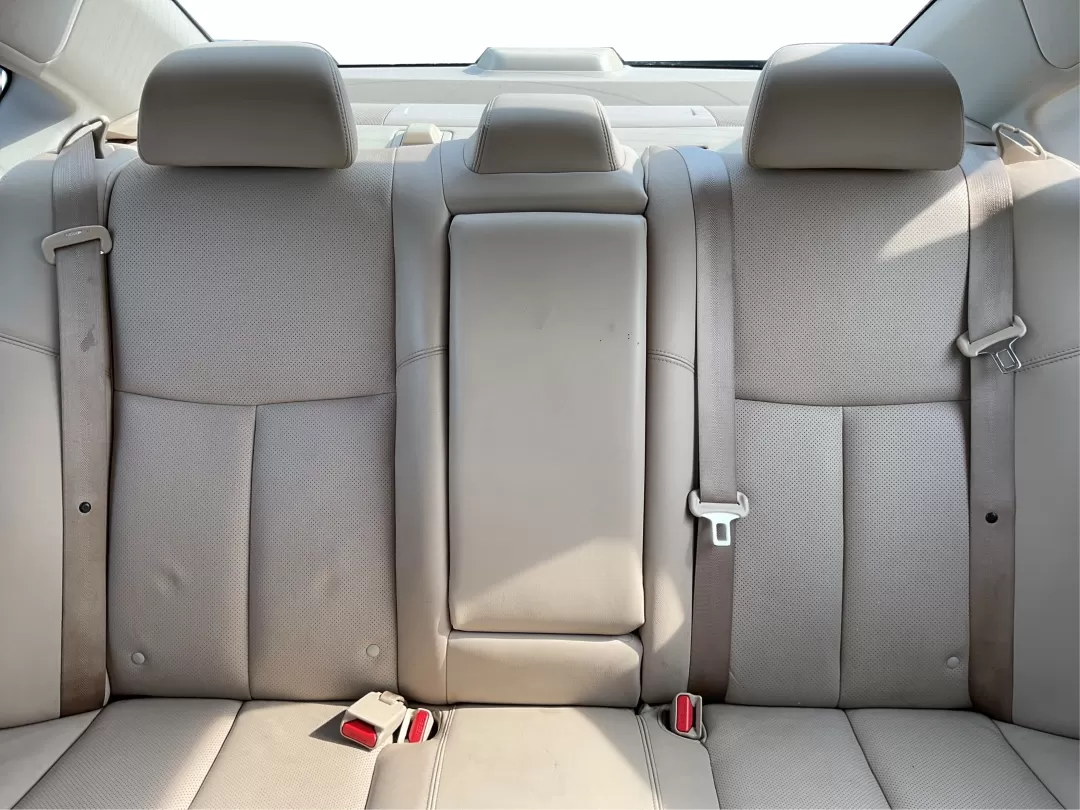 2014 Nissan Altima 2.5 SL (1N4AL3AP7EC) with an 2.5L I-4 DOHC engine, located at 4508 South Dixie Dr, Moraine, OH, 45439, (937) 908-9800, 39.689976, -84.218452 - Experience the perfect blend of comfort and reliability with the 2014 Nissan Altima 2.5 SL, available at Advantage Car and Credit in Fairborn, OH. This sedan is not just a means of transportation; it's a lifestyle choice for those who value efficiency and style, making it ideal for long commutes or - Photo#14