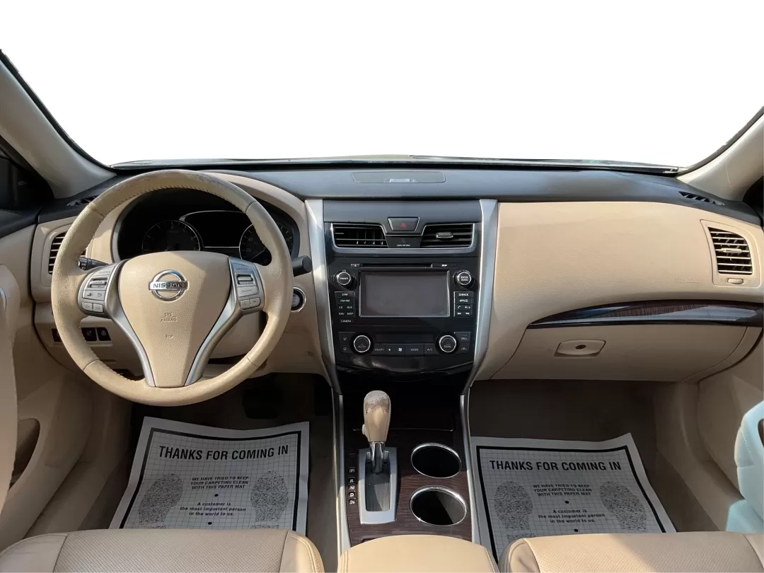 2014 Nissan Altima 2.5 SL (1N4AL3AP7EC) with an 2.5L I-4 DOHC engine, located at 4508 South Dixie Dr, Moraine, OH, 45439, (937) 908-9800, 39.689976, -84.218452 - Experience the perfect blend of comfort and reliability with the 2014 Nissan Altima 2.5 SL, available at Advantage Car and Credit in Fairborn, OH. This sedan is not just a means of transportation; it's a lifestyle choice for those who value efficiency and style, making it ideal for long commutes or - Photo#20