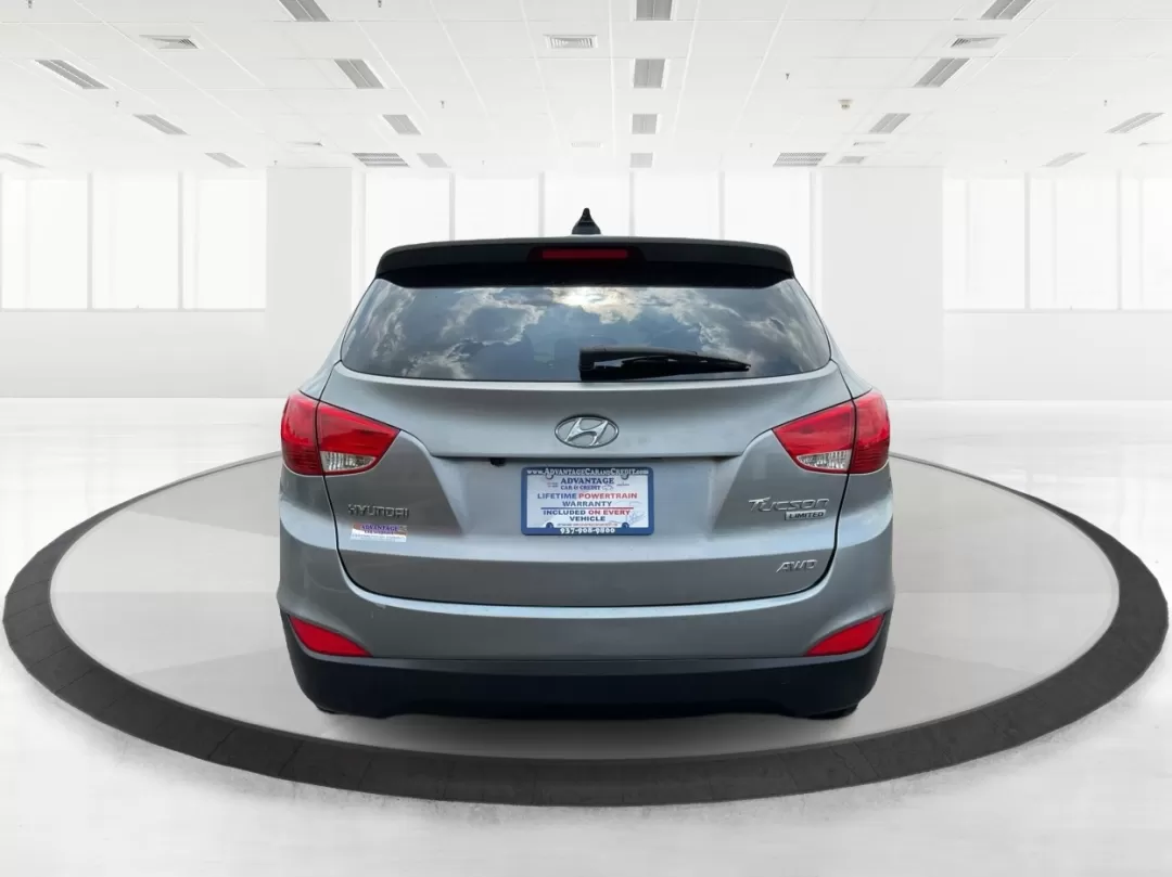 2010 Hyundai Tucson Limited (KM8JUCAC0AU) with an Theta II 2.4L I-4 DOHC engine, located at 4508 South Dixie Dr, Moraine, OH, 45439, (937) 908-9800, 39.689976, -84.218452 - **Adventure Awaits with the 2010 Hyundai Tucson Limited at Advantage Car and Credit!**<br /> <br /> Are you ready to embark on new adventures with your family or explore the great outdoors? The 2010 Hyundai Tucson Limited is the perfect companion for anyone who craves versatility and comfort-ideal f - Photo#3