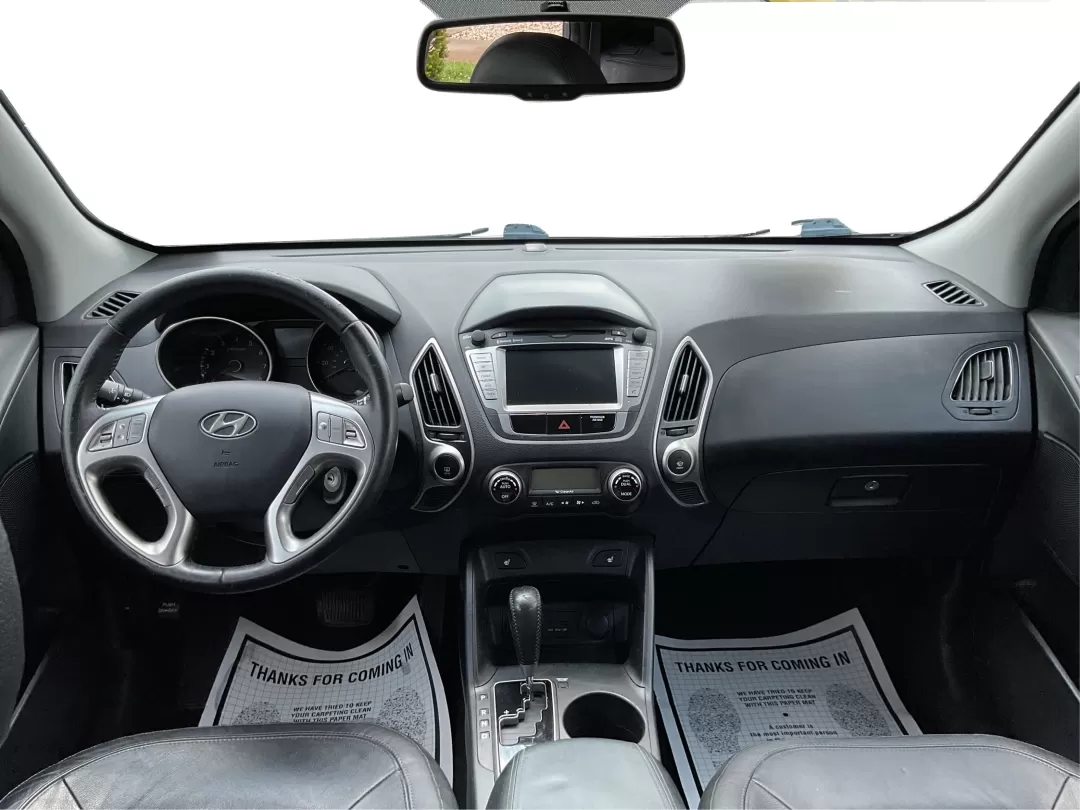 2010 Hyundai Tucson Limited (KM8JUCAC0AU) with an Theta II 2.4L I-4 DOHC engine, located at 4508 South Dixie Dr, Moraine, OH, 45439, (937) 908-9800, 39.689976, -84.218452 - **Adventure Awaits with the 2010 Hyundai Tucson Limited at Advantage Car and Credit!**<br /> <br /> Are you ready to embark on new adventures with your family or explore the great outdoors? The 2010 Hyundai Tucson Limited is the perfect companion for anyone who craves versatility and comfort-ideal f - Photo#20