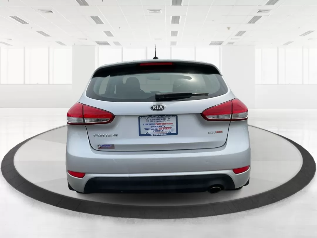 2014 Kia Forte EX (KNAFX5A88E5) with an 2L I-4 gasoline direct injection engine, located at 401 Woodman Dr, Riverside, OH, 45431, (937) 908-9800, 39.760899, -84.123421 - **Discover Your Next Adventure with the 2014 Kia Forte EX at Advantage Car and Credit!**<br /> <br /> Are you ready to elevate your daily commute or embark on weekend adventures? The 2014 Kia Forte EX is the perfect companion, whether you're navigating the bustling streets of Fairborn, OH, or hittin - Photo#3