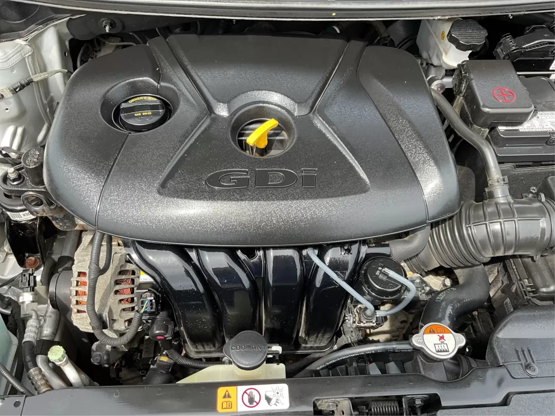 2014 Kia Forte EX (KNAFX5A88E5) with an 2L I-4 gasoline direct injection engine, located at 401 Woodman Dr, Riverside, OH, 45431, (937) 908-9800, 39.760899, -84.123421 - **Discover Your Next Adventure with the 2014 Kia Forte EX at Advantage Car and Credit!**<br /> <br /> Are you ready to elevate your daily commute or embark on weekend adventures? The 2014 Kia Forte EX is the perfect companion, whether you're navigating the bustling streets of Fairborn, OH, or hittin - Photo#11