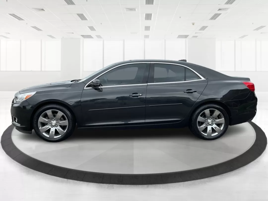 2015 Chevrolet Malibu 2LT (1G11D5SL9FF) with an ECOTEC 2.5L I-4 gasoline direct injection engine, located at 1099 N County Rd 25A , Troy, OH, 45373, (937) 908-9800, 40.057079, -84.212883 - Discover the perfect blend of style, performance, and affordability with the 2015 Chevrolet Malibu 2LT, available now at Advantage Car and Credit in Fairborn, OH. Whether you're commuting to work, ferrying the kids to school, or planning weekend getaways, this reliable sedan is designed to enhance y - Photo#5