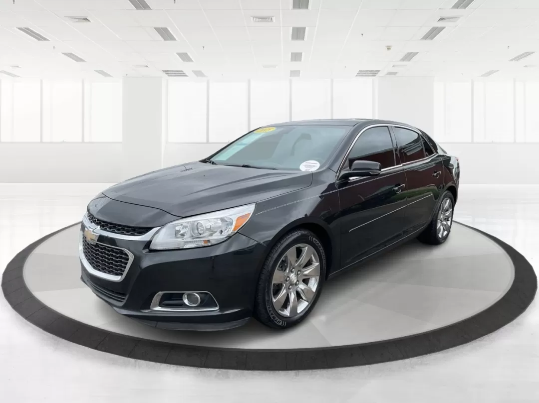 2015 Chevrolet Malibu 2LT (1G11D5SL9FF) with an ECOTEC 2.5L I-4 gasoline direct injection engine, located at 1099 N County Rd 25A , Troy, OH, 45373, (937) 908-9800, 40.057079, -84.212883 - Discover the perfect blend of style, performance, and affordability with the 2015 Chevrolet Malibu 2LT, available now at Advantage Car and Credit in Fairborn, OH. Whether you're commuting to work, ferrying the kids to school, or planning weekend getaways, this reliable sedan is designed to enhance y - Photo#8