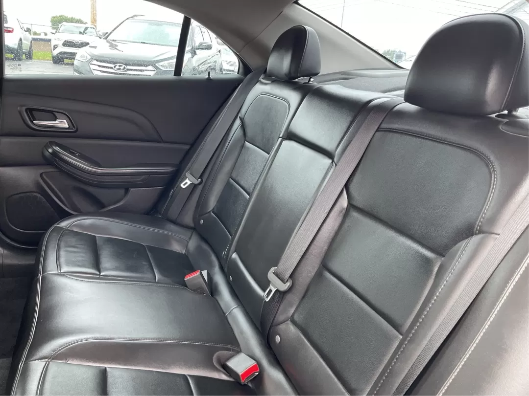 2015 Chevrolet Malibu 2LT (1G11D5SL9FF) with an ECOTEC 2.5L I-4 gasoline direct injection engine, located at 1099 N County Rd 25A , Troy, OH, 45373, (937) 908-9800, 40.057079, -84.212883 - Discover the perfect blend of style, performance, and affordability with the 2015 Chevrolet Malibu 2LT, available now at Advantage Car and Credit in Fairborn, OH. Whether you're commuting to work, ferrying the kids to school, or planning weekend getaways, this reliable sedan is designed to enhance y - Photo#10