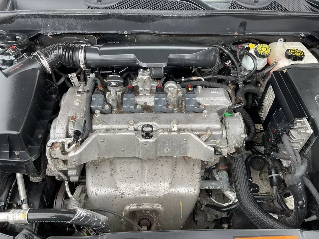 2015 Chevrolet Malibu 2LT (1G11D5SL9FF) with an ECOTEC 2.5L I-4 gasoline direct injection engine, located at 1099 N County Rd 25A , Troy, OH, 45373, (937) 908-9800, 40.057079, -84.212883 - Discover the perfect blend of style, performance, and affordability with the 2015 Chevrolet Malibu 2LT, available now at Advantage Car and Credit in Fairborn, OH. Whether you're commuting to work, ferrying the kids to school, or planning weekend getaways, this reliable sedan is designed to enhance y - Photo#11