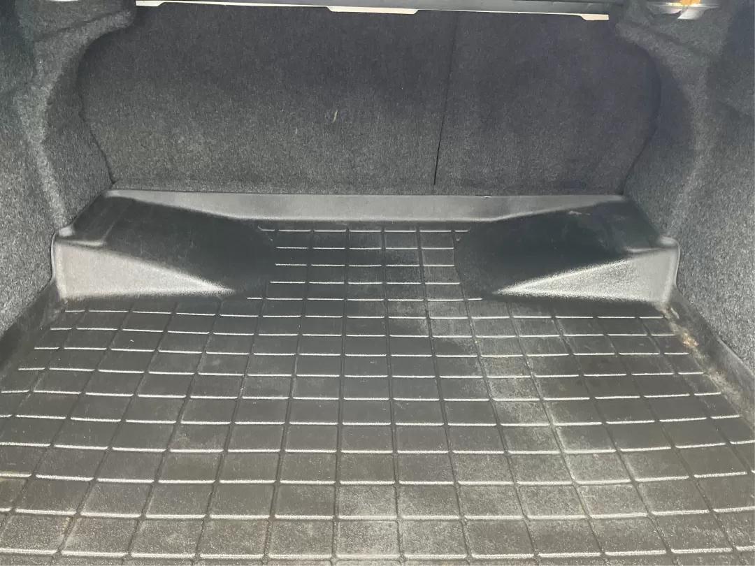 2015 Chevrolet Malibu 2LT (1G11D5SL9FF) with an ECOTEC 2.5L I-4 gasoline direct injection engine, located at 1099 N County Rd 25A , Troy, OH, 45373, (937) 908-9800, 40.057079, -84.212883 - Discover the perfect blend of style, performance, and affordability with the 2015 Chevrolet Malibu 2LT, available now at Advantage Car and Credit in Fairborn, OH. Whether you're commuting to work, ferrying the kids to school, or planning weekend getaways, this reliable sedan is designed to enhance y - Photo#12