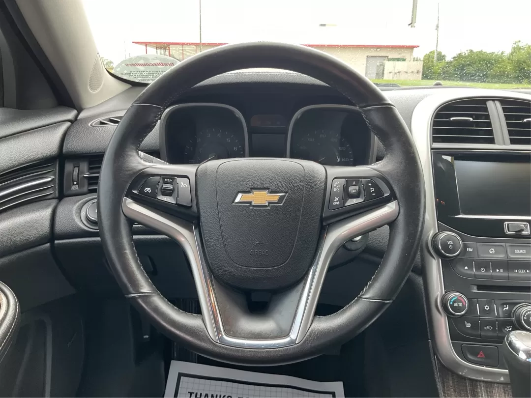 2015 Chevrolet Malibu 2LT (1G11D5SL9FF) with an ECOTEC 2.5L I-4 gasoline direct injection engine, located at 1099 N County Rd 25A , Troy, OH, 45373, (937) 908-9800, 40.057079, -84.212883 - Discover the perfect blend of style, performance, and affordability with the 2015 Chevrolet Malibu 2LT, available now at Advantage Car and Credit in Fairborn, OH. Whether you're commuting to work, ferrying the kids to school, or planning weekend getaways, this reliable sedan is designed to enhance y - Photo#16