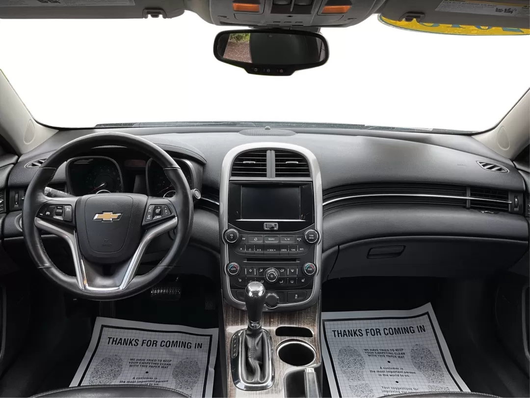 2015 Chevrolet Malibu 2LT (1G11D5SL9FF) with an ECOTEC 2.5L I-4 gasoline direct injection engine, located at 1099 N County Rd 25A , Troy, OH, 45373, (937) 908-9800, 40.057079, -84.212883 - Discover the perfect blend of style, performance, and affordability with the 2015 Chevrolet Malibu 2LT, available now at Advantage Car and Credit in Fairborn, OH. Whether you're commuting to work, ferrying the kids to school, or planning weekend getaways, this reliable sedan is designed to enhance y - Photo#21