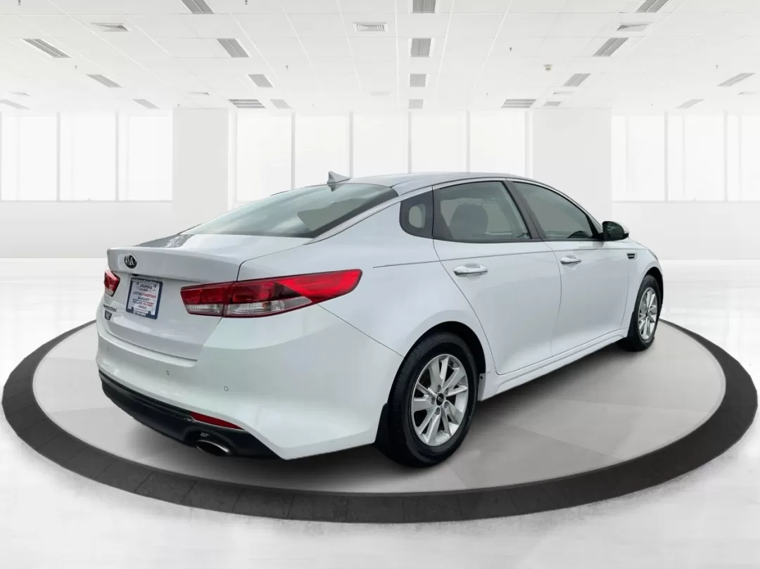 2018 Kia Optima LX (5XXGT4L35JG) with an Theta II 2.4L I-4 gasoline direct injection engine, located at 1951 S Dayton Lakeview Rd., New Carlisle, OH, 45344, (937) 908-9800, 39.890999, -84.050255 - Discover the perfect blend of style, safety, and affordability with this stunning 2018 Kia Optima LX, available now at Advantage Car and Credit in Fairborn, OH. This sedan is not just a car; it's your companion for all of life's adventures. Whether you're commuting to work, shuttling the kids to sch - Photo#2