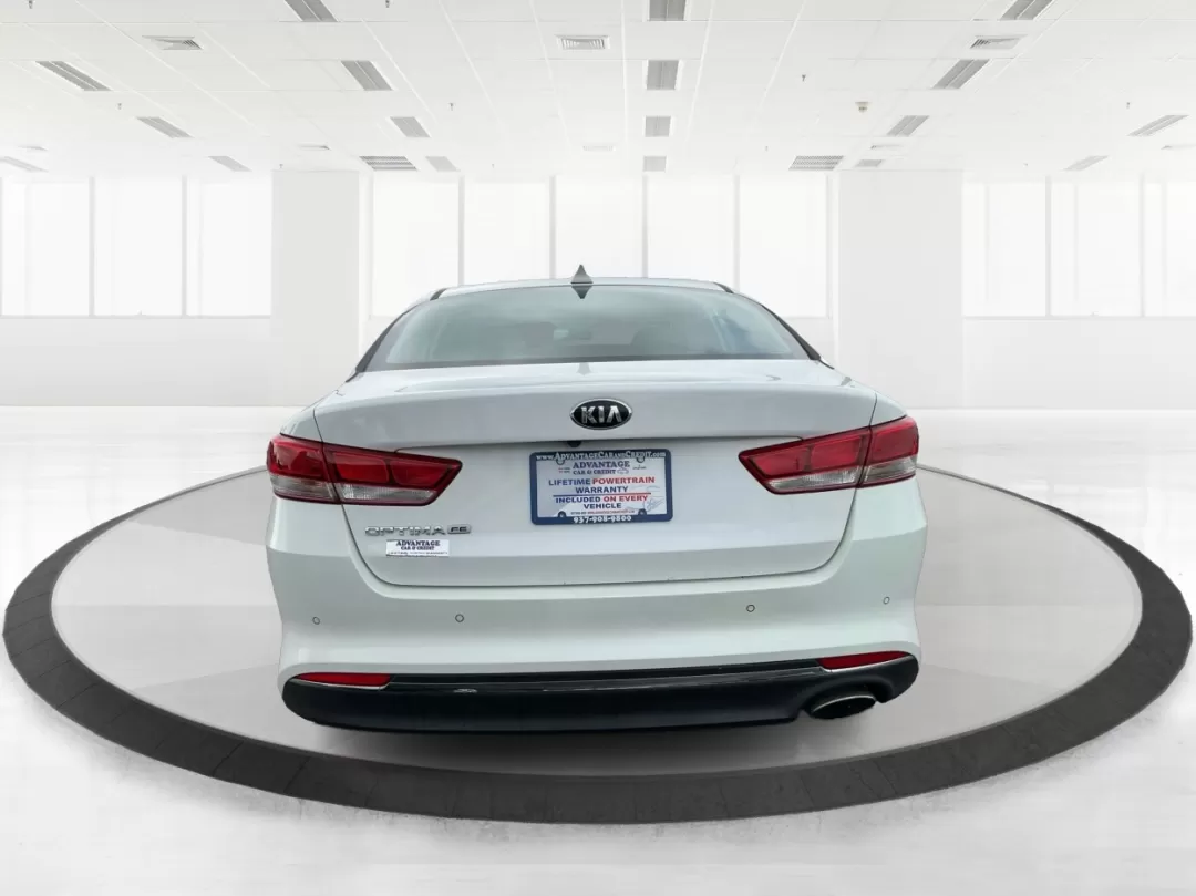 2018 Kia Optima LX (5XXGT4L35JG) with an Theta II 2.4L I-4 gasoline direct injection engine, located at 1951 S Dayton Lakeview Rd., New Carlisle, OH, 45344, (937) 908-9800, 39.890999, -84.050255 - Discover the perfect blend of style, safety, and affordability with this stunning 2018 Kia Optima LX, available now at Advantage Car and Credit in Fairborn, OH. This sedan is not just a car; it's your companion for all of life's adventures. Whether you're commuting to work, shuttling the kids to sch - Photo#3