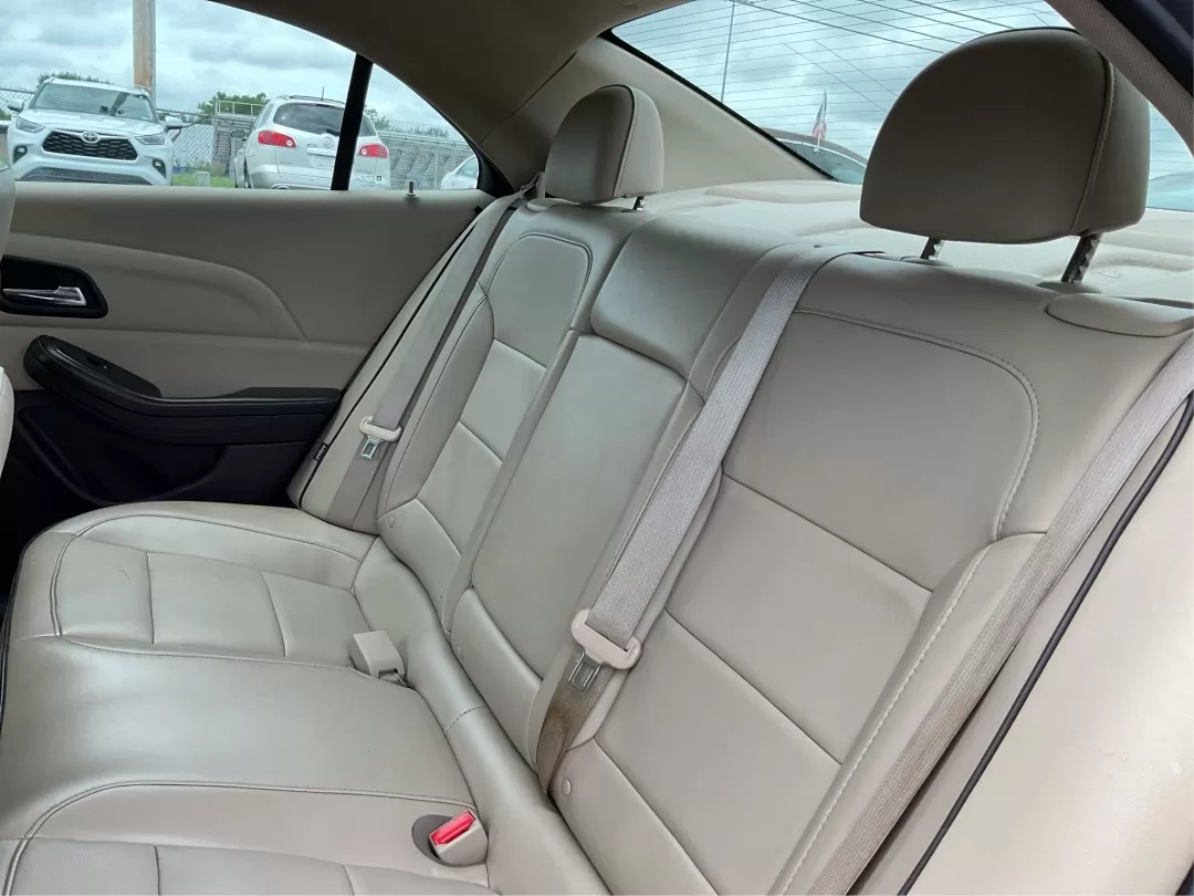 2015 Chevrolet Malibu 2LT (1G11D5SL3FF) with an ECOTEC 2.5L I-4 gasoline direct injection engine, located at 401 Woodman Dr, Riverside, OH, 45431, (937) 908-9800, 39.760899, -84.123421 - **Unleash Your Daily Adventures with the 2015 Chevrolet Malibu 2LT at Advantage Car and Credit in Fairborn, OH!**<br /> <br /> Are you looking for a reliable vehicle that perfectly blends comfort, style, and affordability? Look no further! The 2015 Chevrolet Malibu 2LT is the ideal companion for any - Photo#10