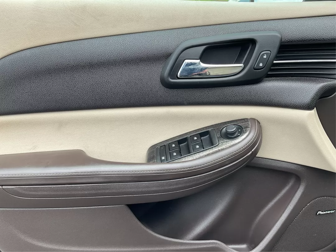 2015 Chevrolet Malibu 2LT (1G11D5SL3FF) with an ECOTEC 2.5L I-4 gasoline direct injection engine, located at 401 Woodman Dr, Riverside, OH, 45431, (937) 908-9800, 39.760899, -84.123421 - **Unleash Your Daily Adventures with the 2015 Chevrolet Malibu 2LT at Advantage Car and Credit in Fairborn, OH!**<br /> <br /> Are you looking for a reliable vehicle that perfectly blends comfort, style, and affordability? Look no further! The 2015 Chevrolet Malibu 2LT is the ideal companion for any - Photo#19