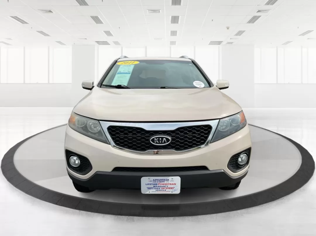 2011 Kia Sorento EX (5XYKU4A11BG) with an 2.4L I-4 DOHC engine, located at 880 E. National Road, Vandalia, OH, 45377, (937) 908-9800, 39.891918, -84.183594 - Are you ready to elevate your family's adventures while keeping comfort and safety at the forefront? Look no further than this 2011 Kia Sorento EX, available now at Advantage Car and Credit, your trusted Buy Here Pay Here dealership located at 1184 Kauffman Ave, Fairborn, OH 45324. With guaranteed a - Photo#7