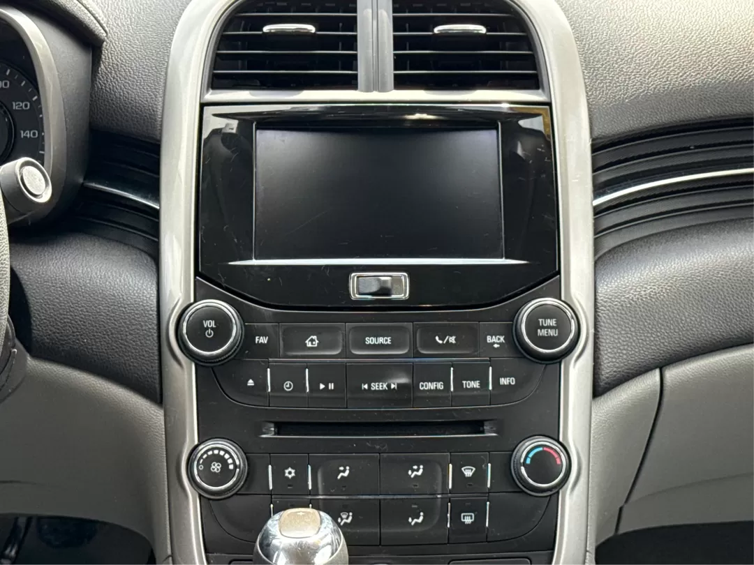 2015 Chevrolet Malibu 1LT (1G11C5SL5FF) with an ECOTEC 2.5L I-4 gasoline direct injection engine, located at 880 E. National Road, Vandalia, OH, 45377, (937) 908-9800, 39.891918, -84.183594 - Are you in the market for a reliable sedan that's perfect for daily commutes and weekend getaways alike? Look no further than this stunning 2015 Chevrolet Malibu 1LT, available now at Advantage Car and Credit in Fairborn, OH. This vehicle is not just a car; it's a lifestyle upgrade designed for budg - Photo#13