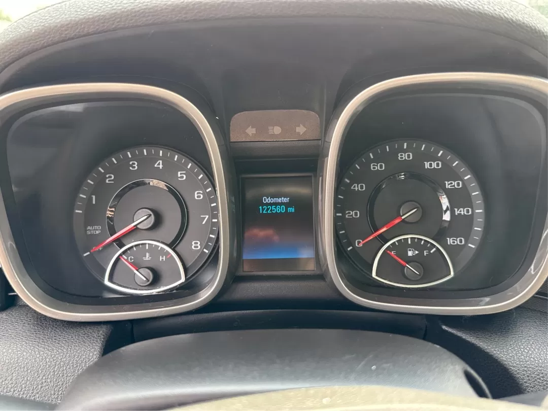 2015 Chevrolet Malibu 1LT (1G11C5SL5FF) with an ECOTEC 2.5L I-4 gasoline direct injection engine, located at 880 E. National Road, Vandalia, OH, 45377, (937) 908-9800, 39.891918, -84.183594 - Are you in the market for a reliable sedan that's perfect for daily commutes and weekend getaways alike? Look no further than this stunning 2015 Chevrolet Malibu 1LT, available now at Advantage Car and Credit in Fairborn, OH. This vehicle is not just a car; it's a lifestyle upgrade designed for budg - Photo#15