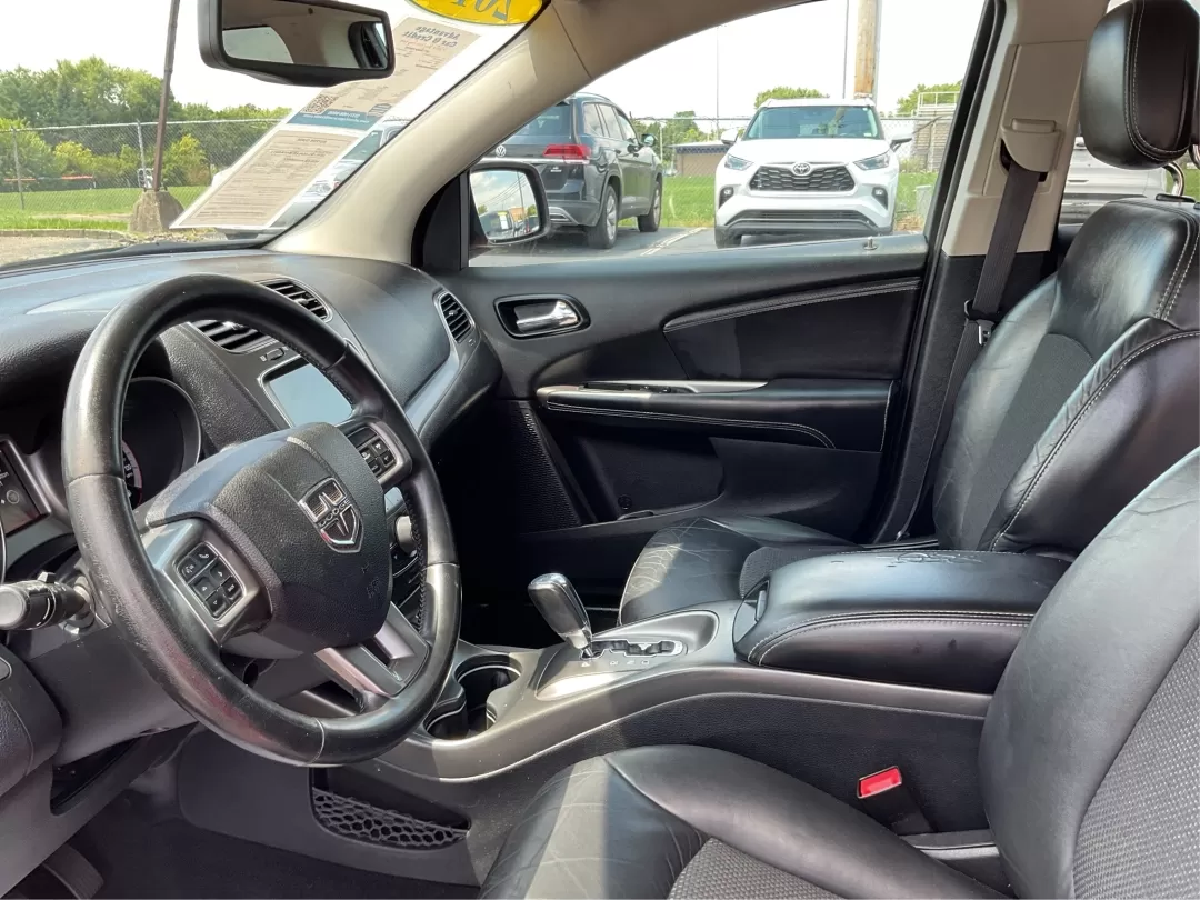 2017 Dodge Journey Crossroad Plus AWD (3C4PDDGG2HT) with an Pentastar 3.6L V-6 DOHC engine, located at 4508 South Dixie Dr, Moraine, OH, 45439, (937) 908-9800, 39.689976, -84.218452 - ### Adventure Awaits: Discover Your 2017 Dodge Journey Crossroad Plus AWD at Advantage Car and Credit!<br /> <br /> Are you ready to elevate your family outings or weekend adventures? The perfect blend of comfort, capability, and style awaits you with this stunning 2017 Dodge Journey Crossroad Plus - Photo#9