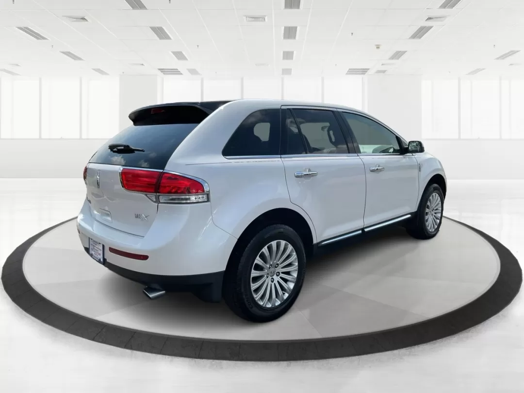 2015 Lincoln MKX Base (2LMDJ6JK7FB) with an Other engine, located at 1184 Kauffman Ave, Fairborn, OH, 45324, (937) 908-9800, 39.807072, -84.030914 - ### Luxurious Comfort Awaits: 2015 Lincoln MKX at Advantage Car and Credit<br /> <br /> Are you searching for a vehicle that effortlessly combines style, comfort, and performance? Look no further! The 2015 Lincoln MKX is perfect for growing families and individuals who appreciate the finer things in - Photo#2