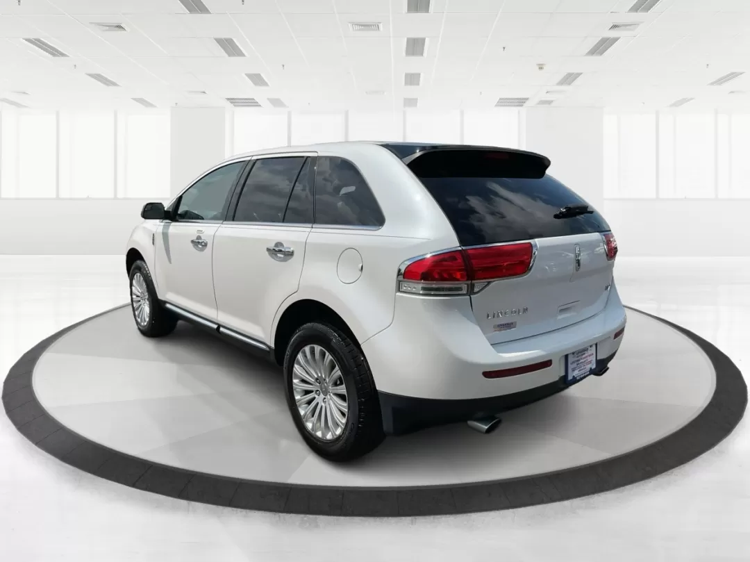 2015 Lincoln MKX Base (2LMDJ6JK7FB) with an Other engine, located at 1184 Kauffman Ave, Fairborn, OH, 45324, (937) 908-9800, 39.807072, -84.030914 - ### Luxurious Comfort Awaits: 2015 Lincoln MKX at Advantage Car and Credit<br /> <br /> Are you searching for a vehicle that effortlessly combines style, comfort, and performance? Look no further! The 2015 Lincoln MKX is perfect for growing families and individuals who appreciate the finer things in - Photo#4