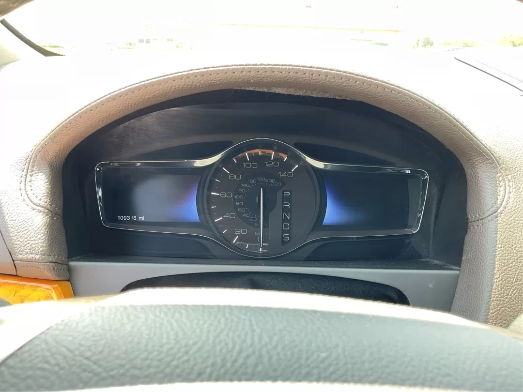 2015 Lincoln MKX Base (2LMDJ6JK7FB) with an Other engine, located at 1184 Kauffman Ave, Fairborn, OH, 45324, (937) 908-9800, 39.807072, -84.030914 - ### Luxurious Comfort Awaits: 2015 Lincoln MKX at Advantage Car and Credit<br /> <br /> Are you searching for a vehicle that effortlessly combines style, comfort, and performance? Look no further! The 2015 Lincoln MKX is perfect for growing families and individuals who appreciate the finer things in - Photo#15