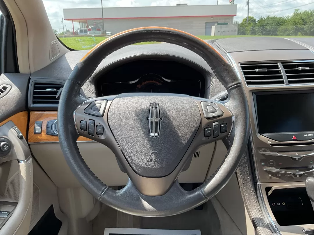 2015 Lincoln MKX Base (2LMDJ6JK7FB) with an Other engine, located at 1184 Kauffman Ave, Fairborn, OH, 45324, (937) 908-9800, 39.807072, -84.030914 - ### Luxurious Comfort Awaits: 2015 Lincoln MKX at Advantage Car and Credit<br /> <br /> Are you searching for a vehicle that effortlessly combines style, comfort, and performance? Look no further! The 2015 Lincoln MKX is perfect for growing families and individuals who appreciate the finer things in - Photo#16