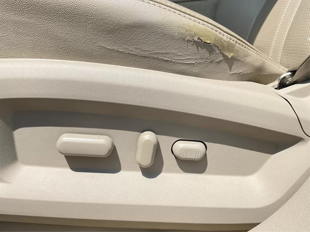 2015 Lincoln MKX Base (2LMDJ6JK7FB) with an Other engine, located at 1184 Kauffman Ave, Fairborn, OH, 45324, (937) 908-9800, 39.807072, -84.030914 - ### Luxurious Comfort Awaits: 2015 Lincoln MKX at Advantage Car and Credit<br /> <br /> Are you searching for a vehicle that effortlessly combines style, comfort, and performance? Look no further! The 2015 Lincoln MKX is perfect for growing families and individuals who appreciate the finer things in - Photo#18