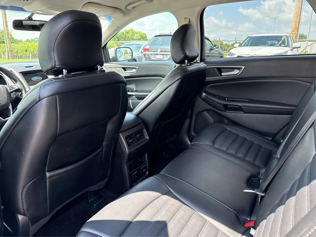 2016 Ford Edge SEL (2FMPK4J93GB) with an Other engine, located at 1230 East Main St, Xenia, OH, 45385, (937) 908-9800, 39.688026, -83.910172 - ### Discover Your Next Adventure with the 2016 Ford Edge SEL at Advantage Car and Credit!<br /> <br /> If you're on the lookout for the perfect SUV that seamlessly blends style, comfort, and functionality, the 2016 Ford Edge SEL is your ticket to a life of adventure. Whether you're a growing family - Photo#10