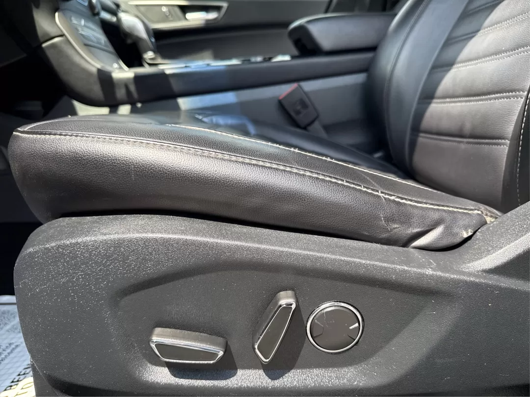 2016 Ford Edge SEL (2FMPK4J93GB) with an Other engine, located at 1230 East Main St, Xenia, OH, 45385, (937) 908-9800, 39.688026, -83.910172 - ### Discover Your Next Adventure with the 2016 Ford Edge SEL at Advantage Car and Credit!<br /> <br /> If you're on the lookout for the perfect SUV that seamlessly blends style, comfort, and functionality, the 2016 Ford Edge SEL is your ticket to a life of adventure. Whether you're a growing family - Photo#18
